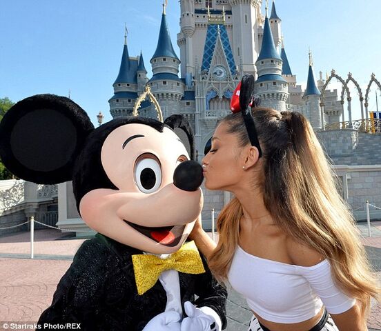 File:Ariana kissing mickey mouse.jpg