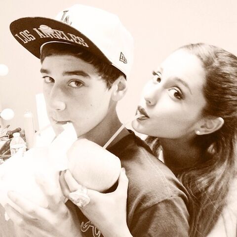 File:Ariana-grande-jai-brooks-3.jpg