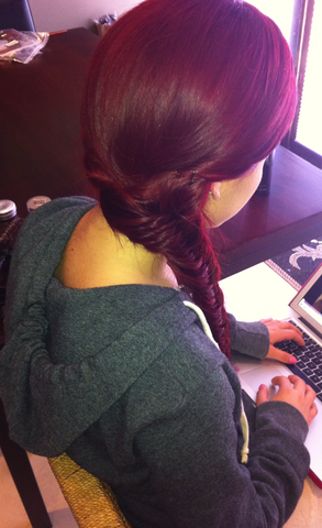 File:Ariana fishtail braid May 11, 2011.png