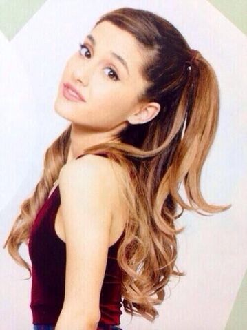 File:Ariana-Inrock-01.jpg