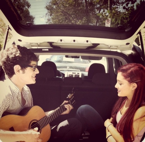 File:MattAndarianaSinging.png