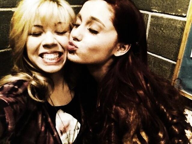 File:Jennette-mccurdy-ariana-grande-12.jpg