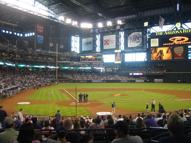 File:Chase Field-1195661019-415.jpg