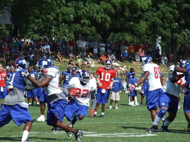 File:Ruben Hits a Hole.jpg