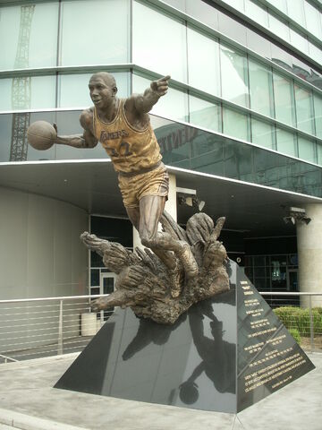 File:Staples Center-1196098372-750.jpg