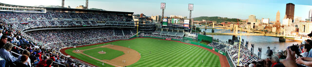 File:PNC Park-1195673730-811.jpg