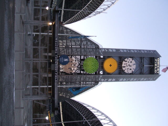File:Qwest Field-1196047953-920.jpg