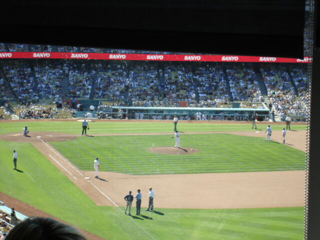 File:Dodger Stadium-1195663801-917.jpg