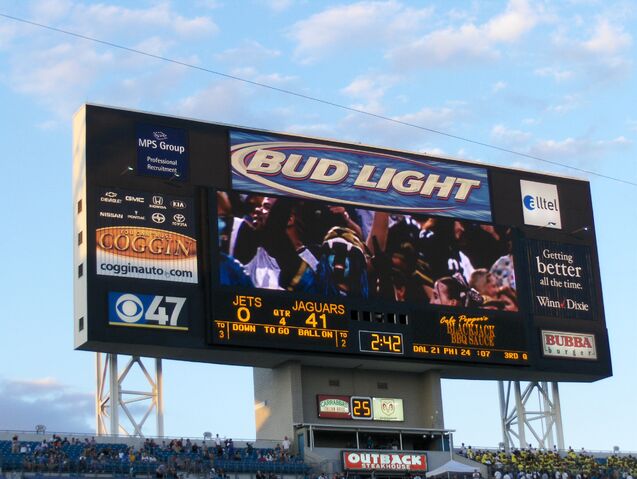 File:ALLTEL Stadium-1195769138-652.jpg