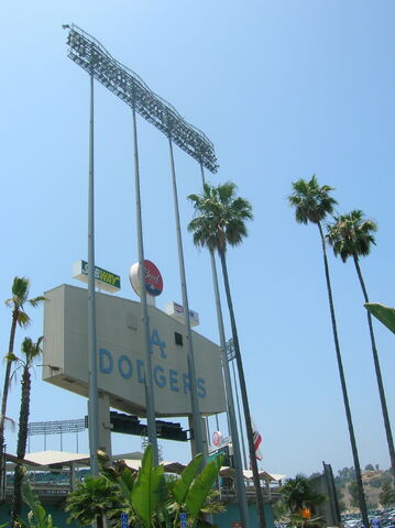 File:Dodger Stadium-1195663713-70.jpg