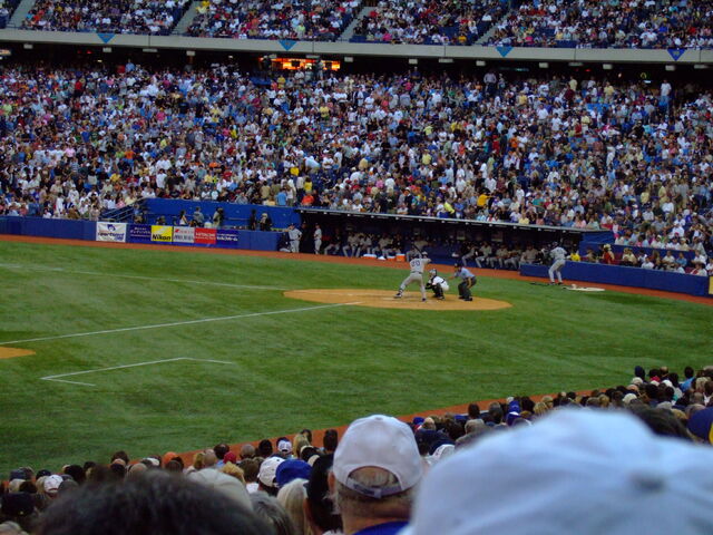 File:Rogers Centre-1195683678-493.jpg