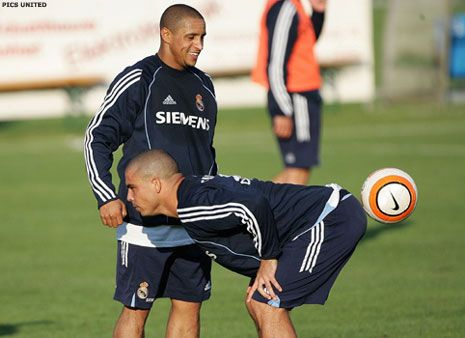 File:Soccer-butt-ball.jpg