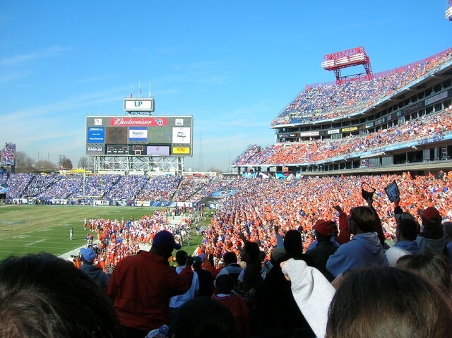 File:Music City Bowl-1199070501-654.jpg
