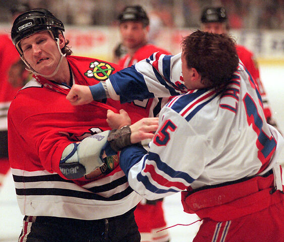 File:1210575683 Hockey fight.jpg