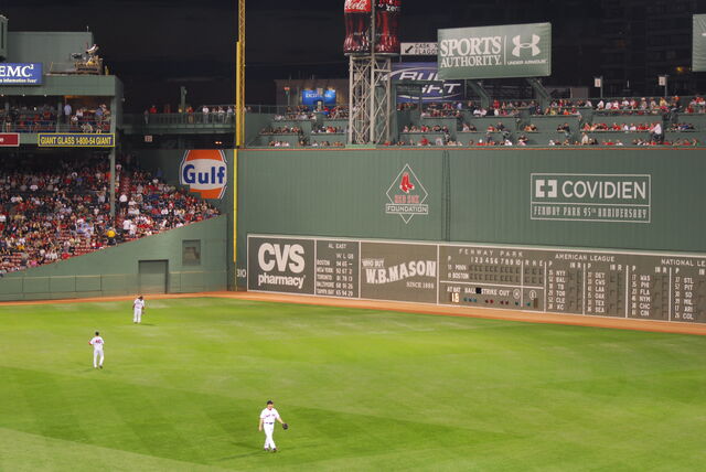 File:Fenway Park-1195665945-6.jpg