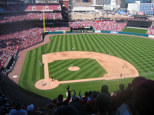 File:Busch Stadium-1195659561-89.jpg