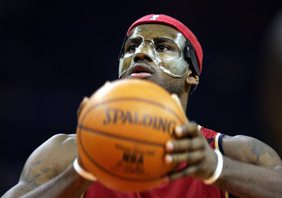 File:Lebron james freethrow.jpg