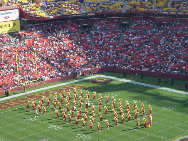 File:FedEx Field-1195774740-325.jpg