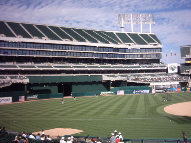 File:Oakland Athletics-1199768497-100.jpg