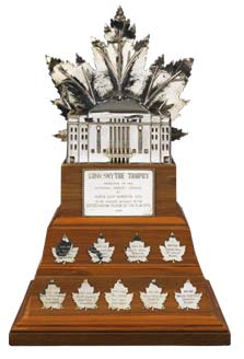 File:Conn-smythe-trophy3.jpg