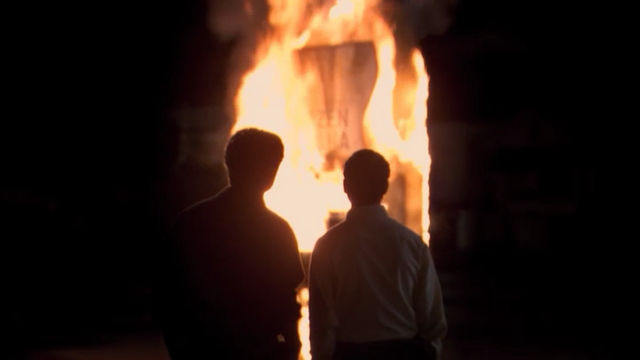 File:1x02 Top Banana (44).png