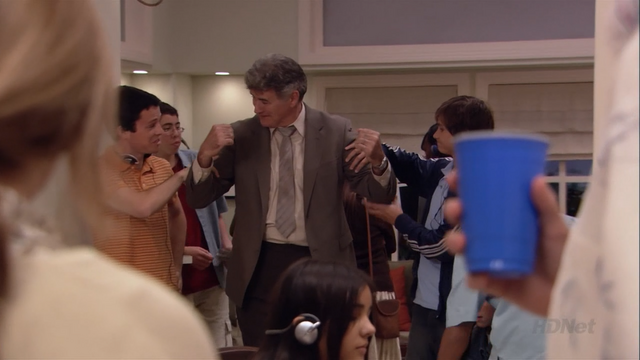 File:2x09 Burning Love (60).png