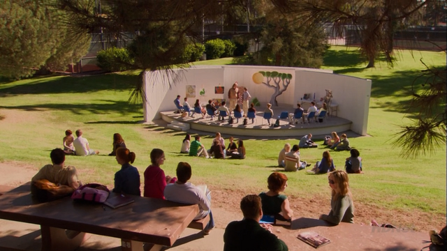 File:3x09 S.O.B.s (33).png