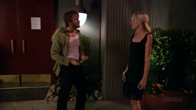 File:2x02 The One Where They Build a House (122).png