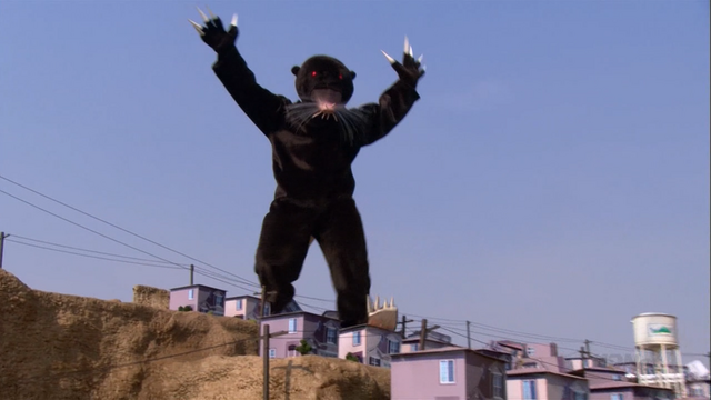 File:3x05 Mr. F (74).png