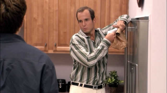 File:1x02 Top Banana (32).png