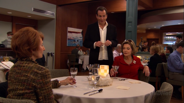 File:3x09 S.O.B.s (23).png