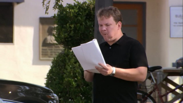 File:2x07 Switch Hitter (24).png
