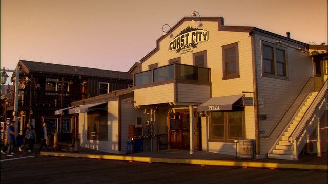 File:Coast City Pizza.png