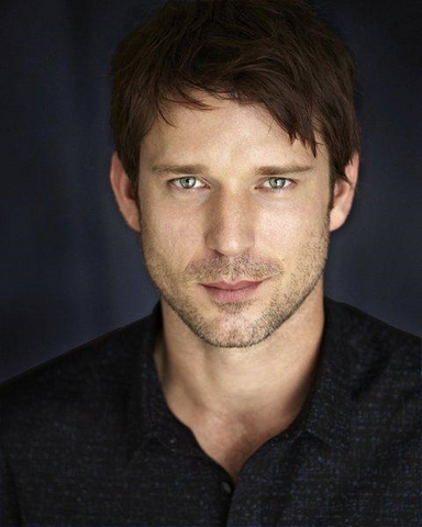 Archivo:Wil Traval.png