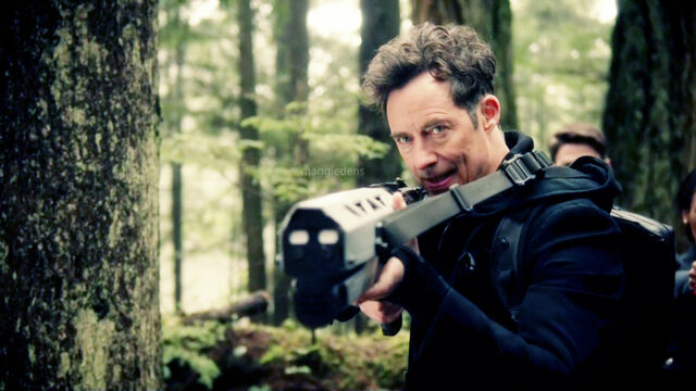 Файл:Harrison-in-Escape-From-Earth-2-eobard-thawne-dr-harrison-wells-39800304.jpg