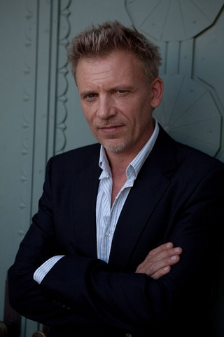 File:Callum Keith Rennie.png