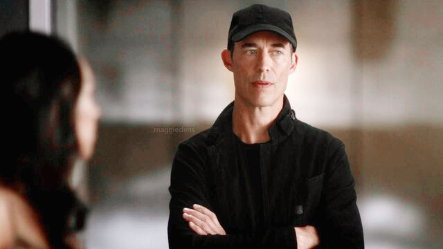 Файл:Harrison-in-Legends-of-Today-eobard-thawne-dr-harrison-wells-39441822.jpg