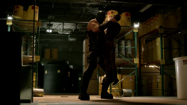 File:Atom-Smasher strangles Flash.png