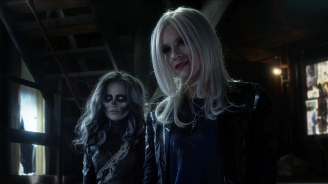 File:Livewire and Silver Banshee.png