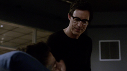 Eobard considers killing Barry