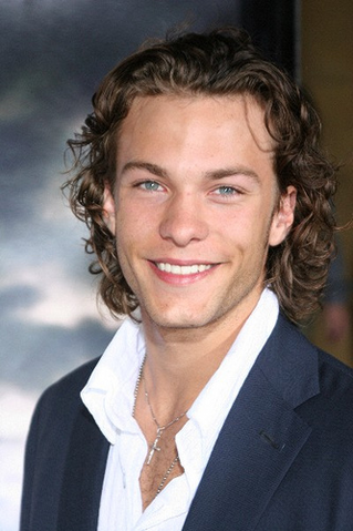 File:Kyle Schmid.png
