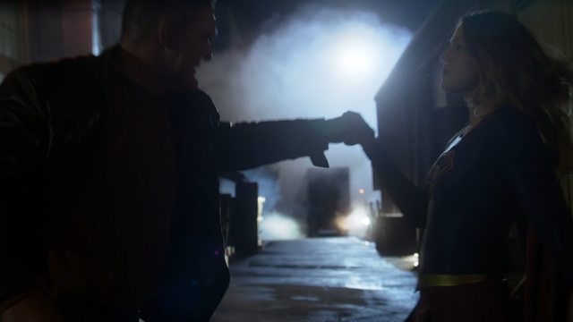 File:Supergirl overpowers K'hund.png
