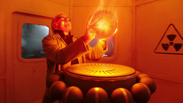 File:Martin Stein absorbs energy from the thermal core.png