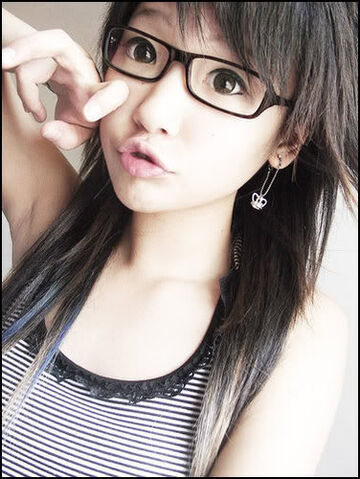 File:Ulzzang-rawrr.jpg