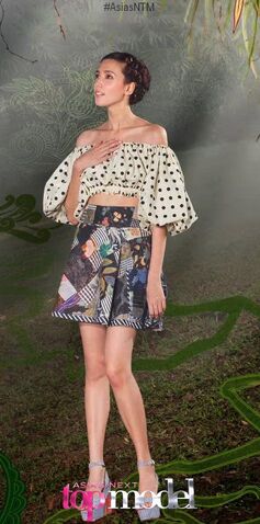 File:Stephanie7.jpg
