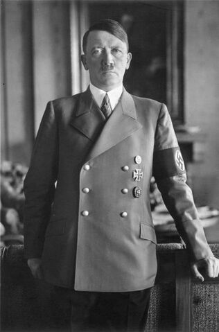 Arquivo:Adolf Hitler.jpg