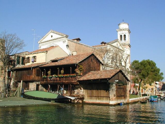 Arquivo:Squero di San Trovaso.jpg