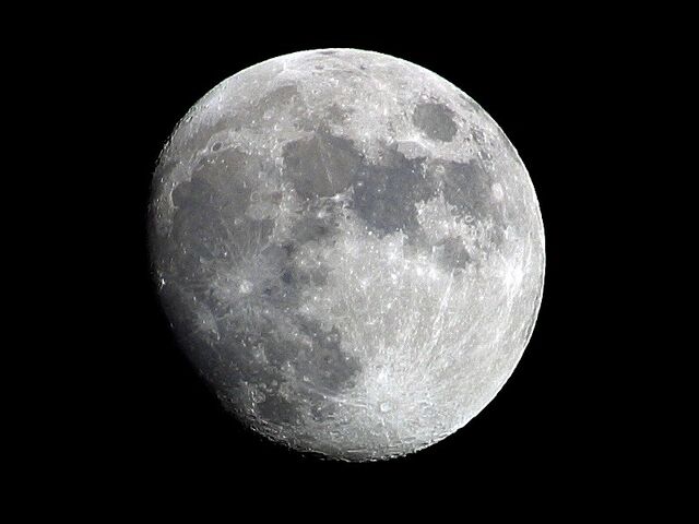 Plik:Moon.jpg