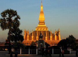 That luang1.jpg