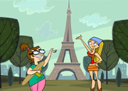 640px-BethLindsayEiffelPose.png